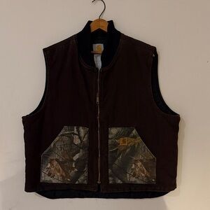 💚 Ultra RARE color combo VTG Carhartt Dark Brown Duck Vest with Camo Pockets XXL